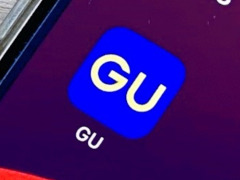 GUの「ミニショルダーポーチ」は“2つに分けて使える”　スマホショルダーや小物入れとしてお出かけに大活躍