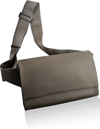 Mina perhonen メッセンジャーバッグ 中型 Mina perhonen メッセンジャーバッグ 中型