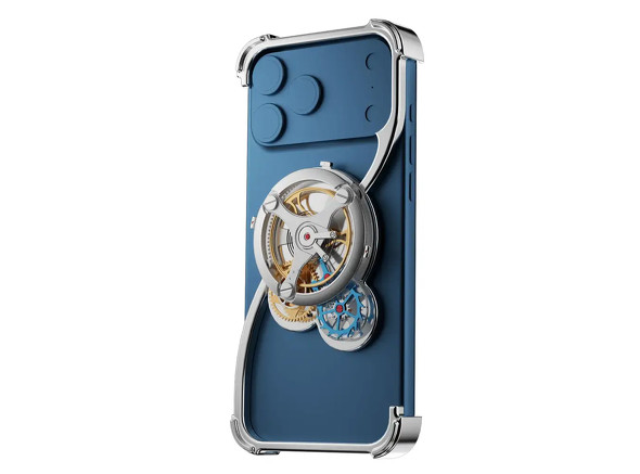 機械式時計モチーフのiPhoneケースから無垢合金製モデルが発売 約7万円