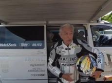 73歳の岩城滉一、8年ぶりのサーキットを“お気にバイク”で快速走行　年齢を感じさせない“アニキ”に「本当にカッコいい歳の取り方」