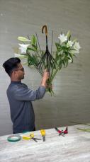「本当に美しい」　フラワーアーティストが「花束」で作った「まさかのアイテム」が“60万いいね”の人気【海外】