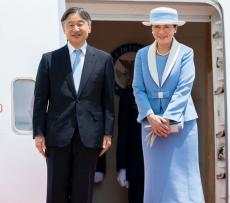天皇皇后両陛下、英国王夫妻との“お別れショット”　王室公式が日本語であいさつ｢ご訪英いただき有難う｣