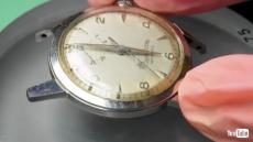 格安で買った中古の高級腕時計が動かず……　見事に修復した技術に「ただただ驚かされるよ」「画面に釘付けになった」【海外】