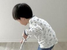 4歳息子がなぜかハマった「ニトリの399円商品」は……　意外すぎる“ごっこ遊び”に「かわいすぎるｗｗｗ」「見習いたい」