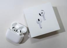 「AirPods 4」をProユーザーが使ってみた　遜色ない音質とノイキャン性能、1日中付けっぱなしできる快適さに驚いた