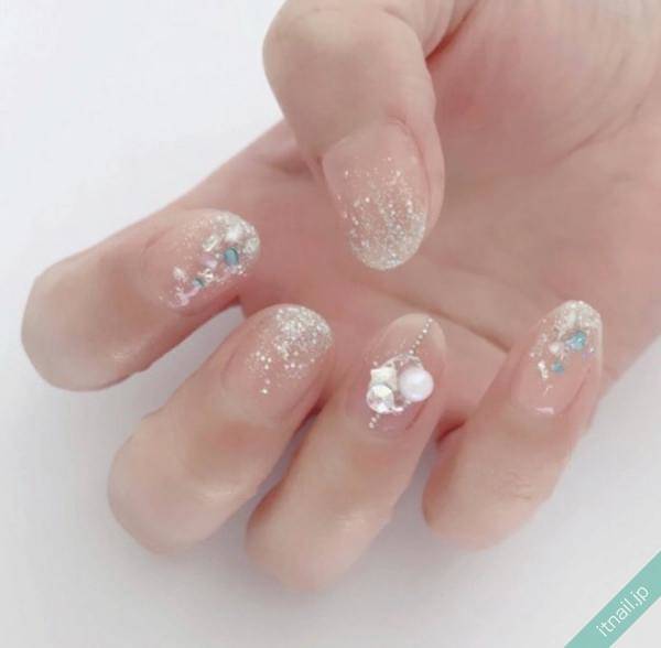 ゴージャスな指先に クリアベース ビジューアートで作るネイルデザイン 記事詳細 Infoseekニュース