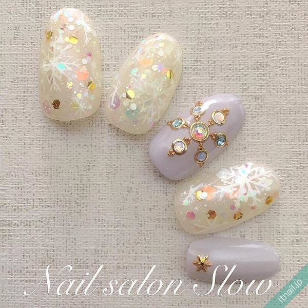 冬を先取り！大人っぽい『雪の結晶ネイル』デザイン特集