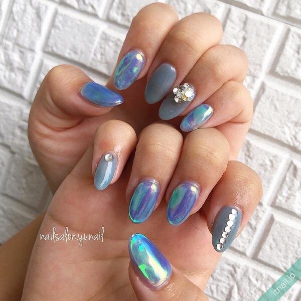 韓国っぽデザイン♡うるうるツヤツヤの氷ネイルが可愛い｜Infoseekニュース