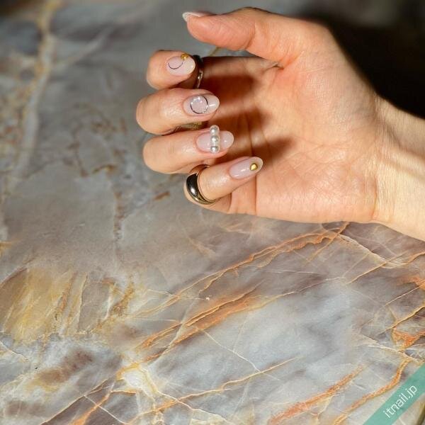 3連パール のネイルデザインで華やかに アクセサリーを纏った指先へ 記事詳細 Infoseekニュース