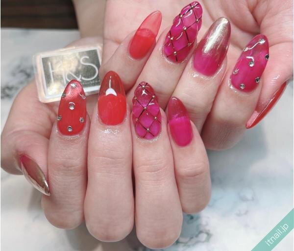 ちゅるん♡ぷっくり♡大人女子におすすめのキルティングネイル