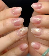 40代女性におすすめ ヌーディーネイル ラメでつくる上品な手元美人 記事詳細 Infoseekニュース