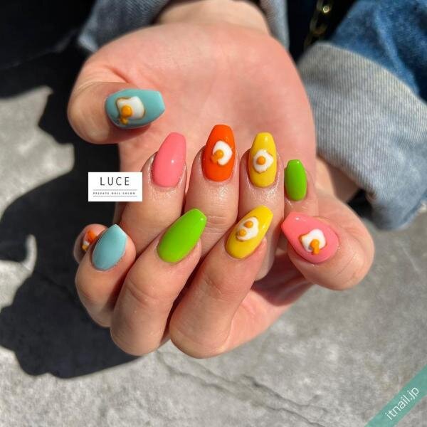 攻めたネイルが好き！インパクト抜群なハンド&フットデザイン