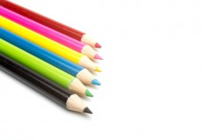ほんわか可愛い♡色鉛筆ネイルアートのやり方について知りたい！