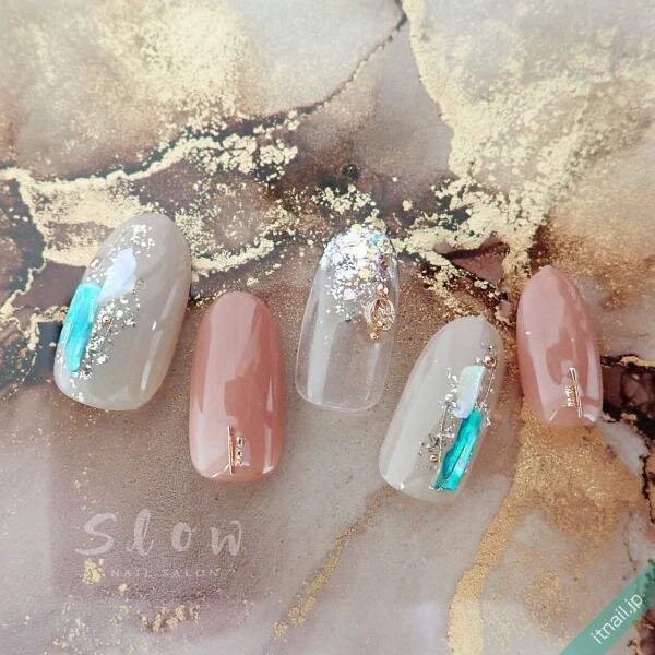 入学式から お仕事まで 万能 グレージュネイル のデザイン特集 記事詳細 Infoseekニュース