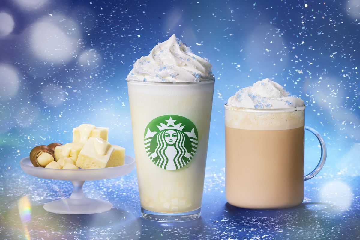 スタバのホリデーシーズン幕開け　初雪を思わせる「マカダミア ホワイトスノー チョコレート フラペチーノ」登場