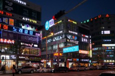 「ワニの涙」を信じますか？　ロッテ裏金疑惑に揺れる韓国経済