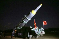 高まる北朝鮮の脅威　憲法改正急げ