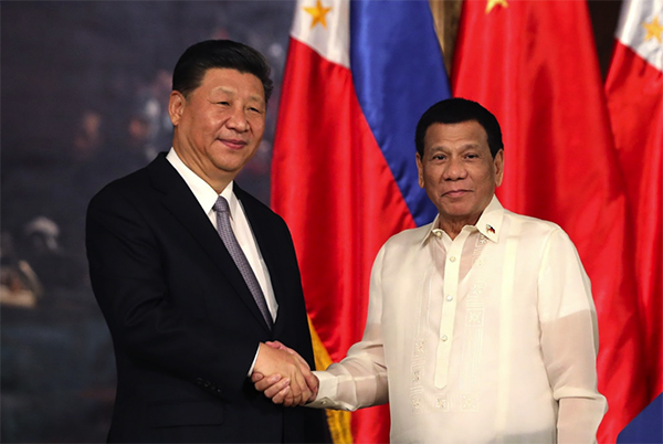 フィリピン世論　中国に警戒感