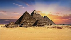 「ピラミッドは宇宙人が作った」　笑うに笑えぬ都市伝説　その１