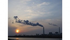 環境先進国日本脱石炭見通せず