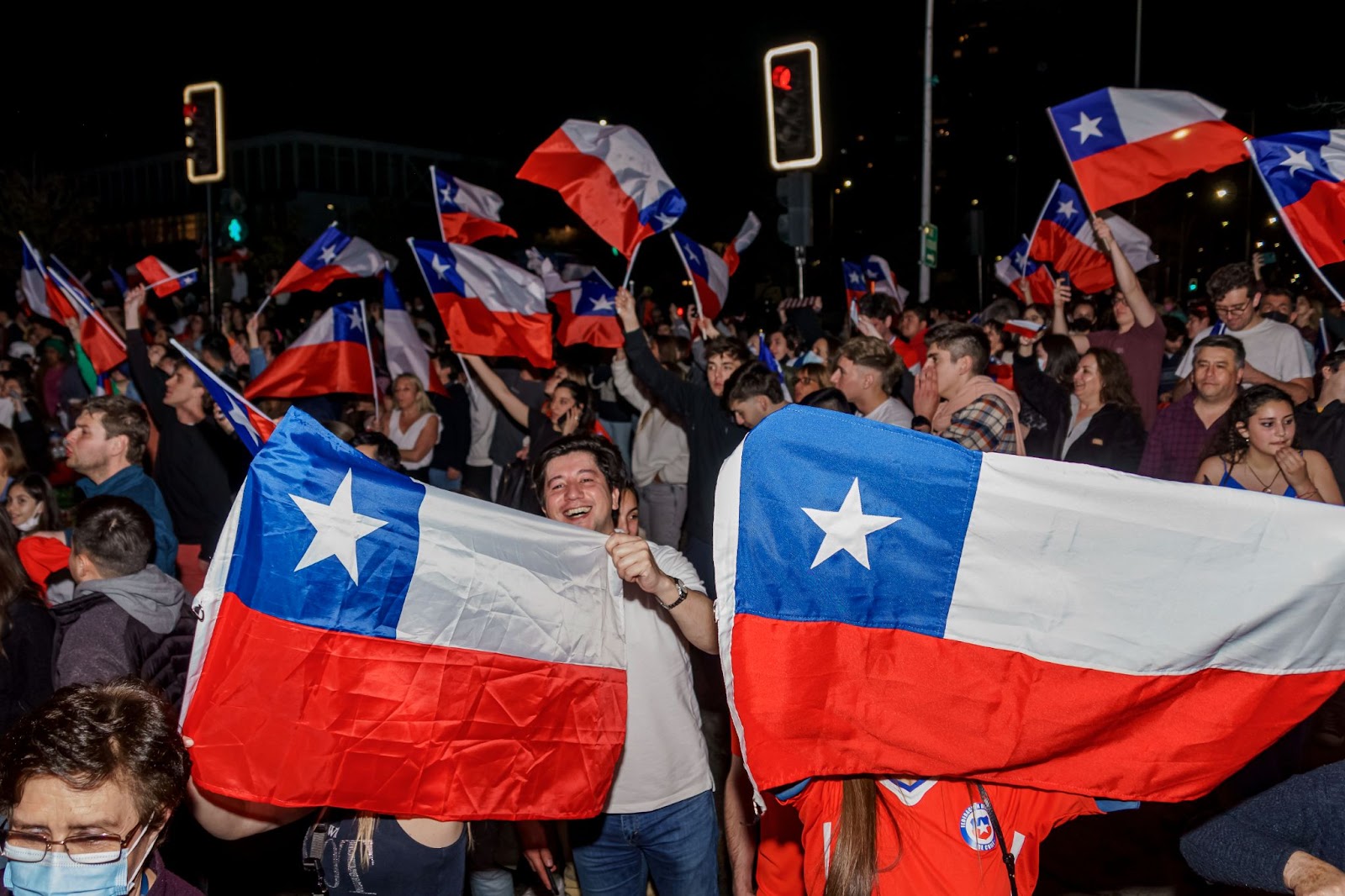 チリ「世界で最も進歩的な憲法案」なぜ否決？