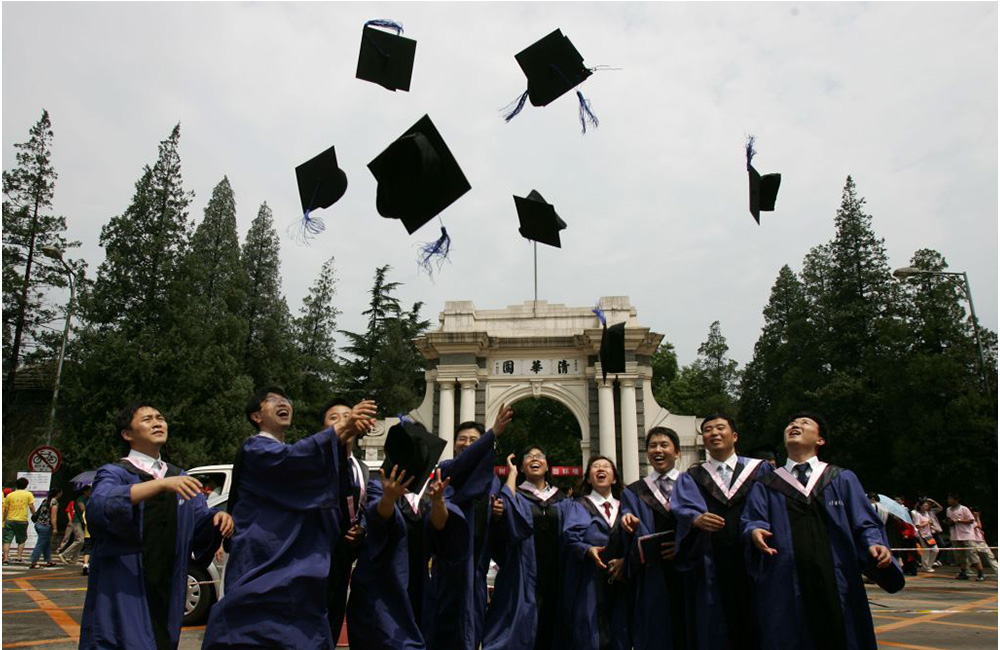 北京で逆転した学部生と大学院生の数