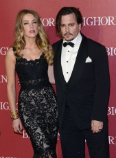 【イタすぎるセレブ達】ジョニー・デップ、妻に感謝の言葉贈る「我慢してくれて有難う」