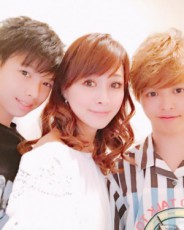 【エンタがビタミン♪】渡辺美奈代、愛弥＆名月と親子ショット　「仲良しで羨ましい」の声