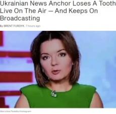 【海外発！Breaking News】生放送中、前歯がポロリと落ちたキャスターの対応に「さすがプロ」（ウクライナ）＜動画あり＞
