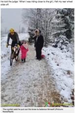 【海外発！Breaking News】前を歩く5歳女児を膝蹴りしたサイクリスト「バランスを取るため膝を出しただけ」（ベルギー）＜動画あり＞
