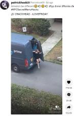 【海外発！Breaking News】アマゾン配送車後部からミニドレス姿の女性！　動画拡散で運転手解雇（米）