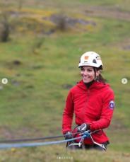 【イタすぎるセレブ達】キャサリン皇太子妃、英ウェールズで岩壁の懸垂下降に挑戦