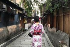インバウンド需要でレンタル着物が大ヒット　日本人観光客が減る時期でも予約好調
