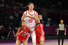 女子バスケ、220センチの17歳に世界が驚愕　国際大会で鮮烈デビュー「誰も止められない」【U18 女子アジアカップ】