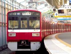 羽田・成田空港へ大きなスーツケース持って移動　鉄道とバスどっちが便利？