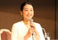 浅田真央34歳が「すっかり大人の美女に」　3000万円超え「ゴージャス」コーデに絶賛集まる