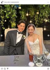 「世界一美しい」板野友美＆ヤクルト高橋奎二、超豪華「4年越し」結婚披露宴　前田敦子らのエスコートも