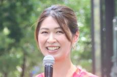 「なんという顔の小ささ！」「スタイル良くて惚れ惚れ」　185cmの元バレー木村沙織、全身ショットに絶賛続々