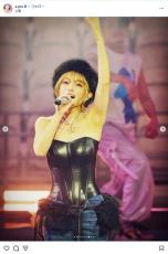 浜崎あゆみ、1万4000もの空席のなかで「ステージを実現」 ファン感動