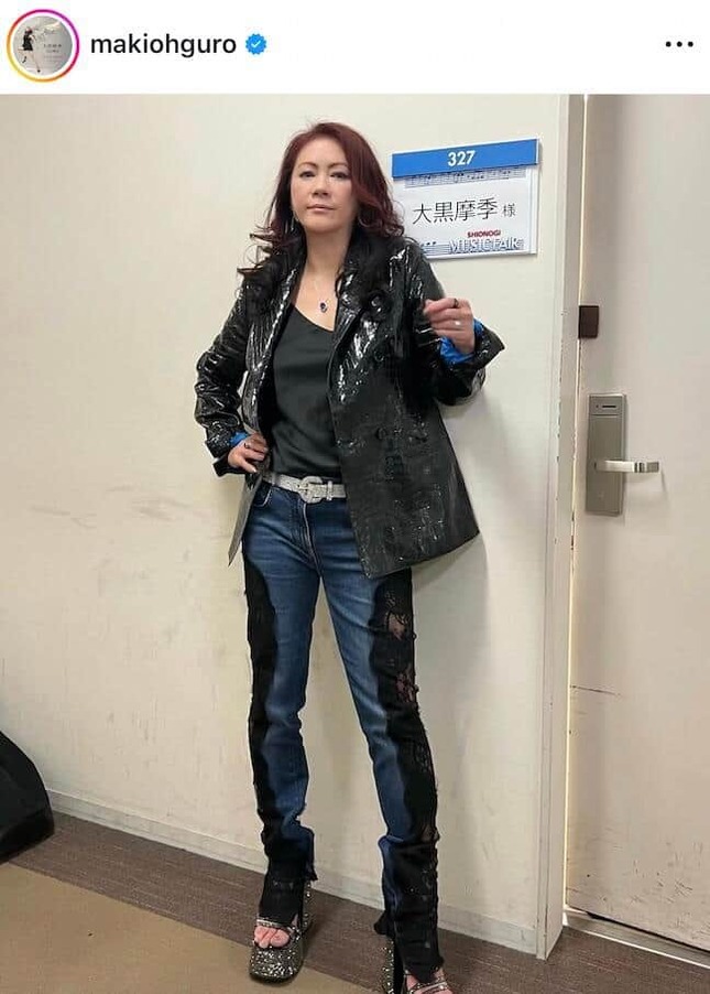 大黒摩季、黒ミニ丈ワンピ×ヒールで変わらぬ美貌「超カッコいい