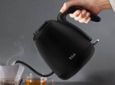 ハンドドリップで狙った場所に注げる　ティファール電気ケトル「カフェ ロック 0.8L」発売