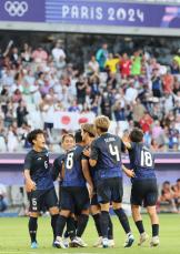 サッカー男子、日本５ゴールで快勝発進