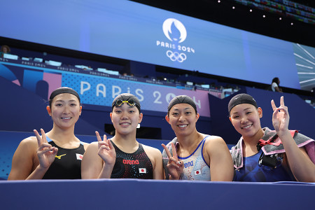 メドレーリレー、日本女子は決勝へ