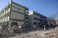学校空爆で子供含む１７人死亡