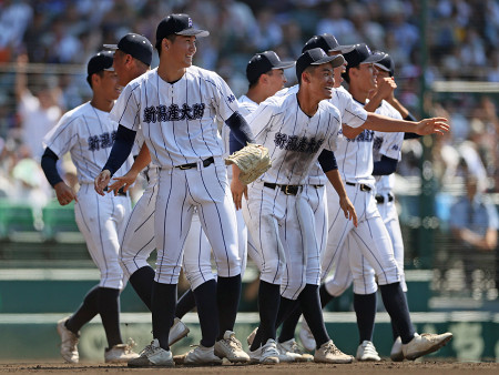 新潟産大付、初陣飾る　高校野球