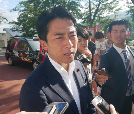 小泉氏「総裁選で自民再生を」