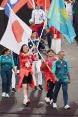 旗手の北口と半井　パリ五輪