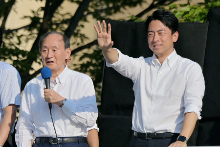 菅前首相、小泉氏支持を明言