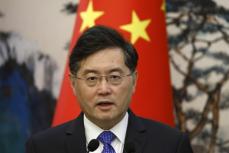 中国前外相、出版社勤務に