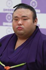 貴景勝が休場